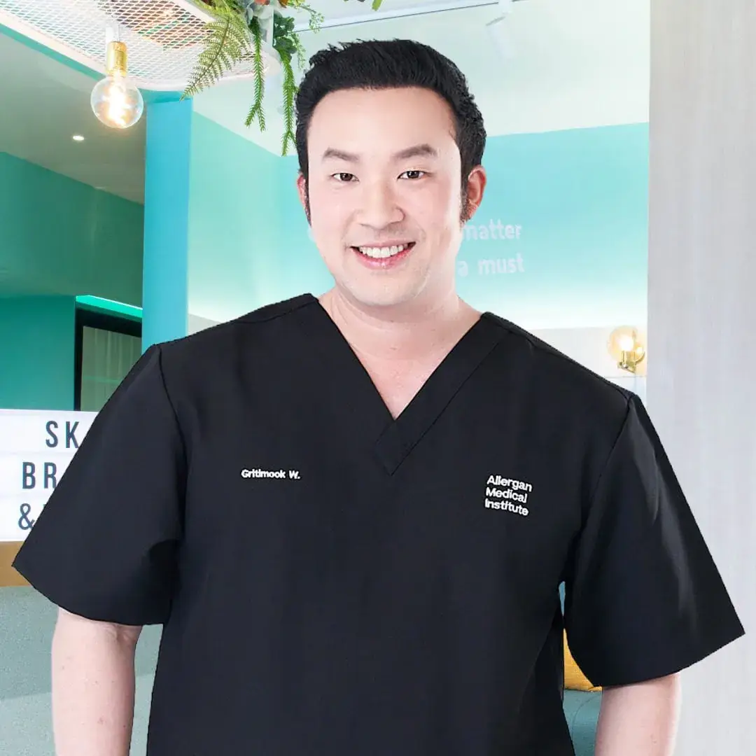 นพ. กฤติมุข วิเศษธนากร (หมอกฤติ) แพทย์ Fresh Code Clinic